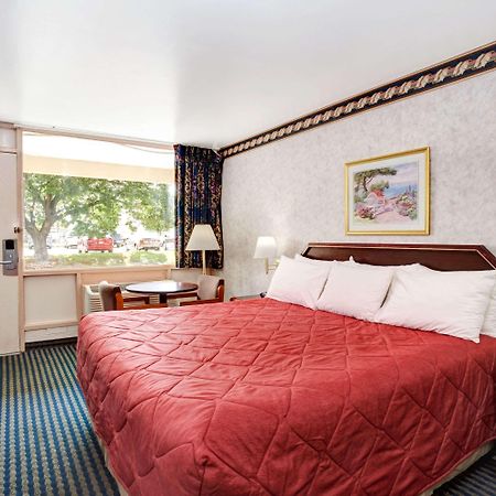 Ramada Limited Cockeysville Екстер'єр фото