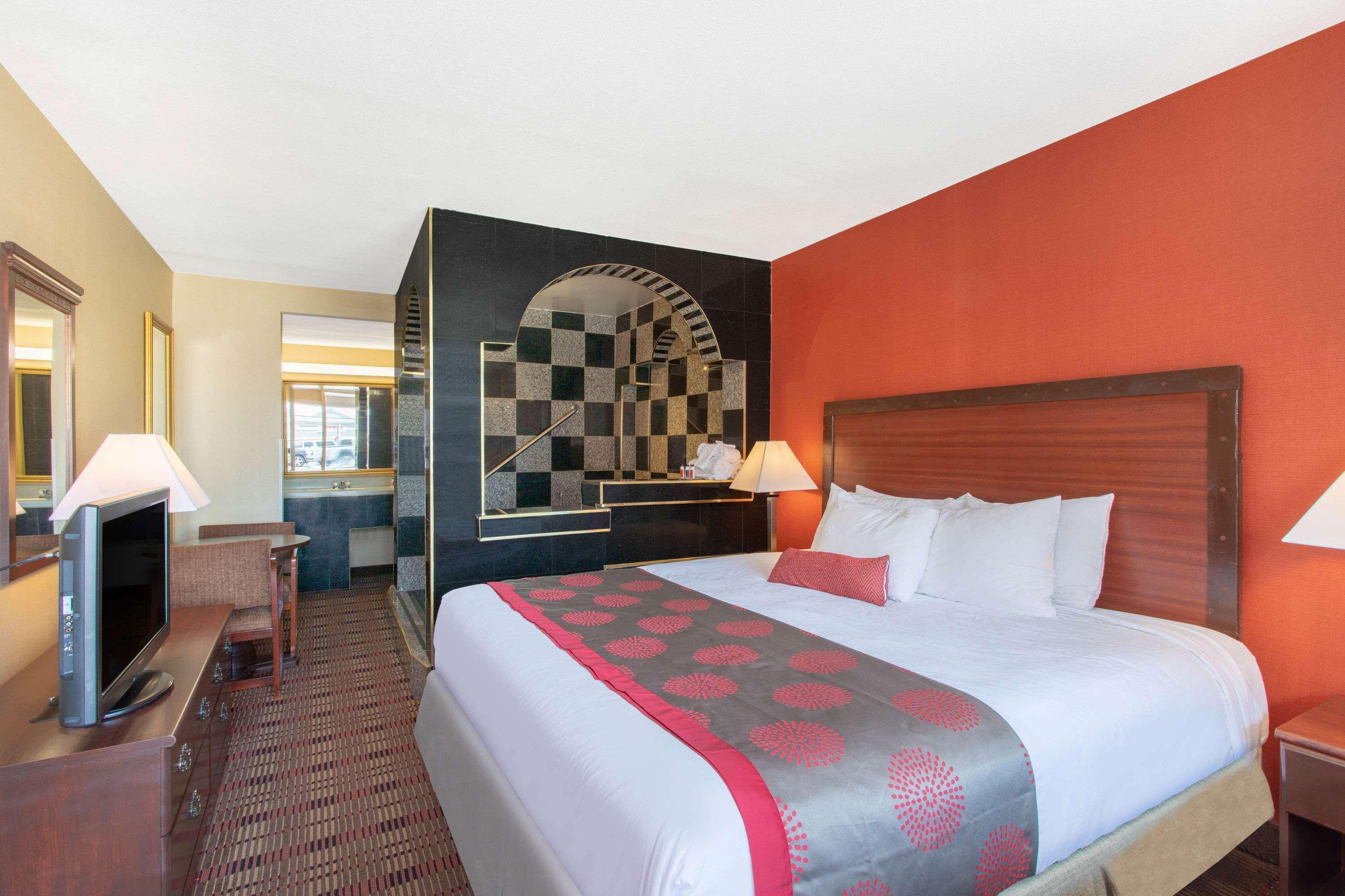 Ramada Limited Cockeysville Екстер'єр фото